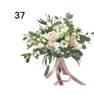 buque de novia en lisianthus blancos y rosados