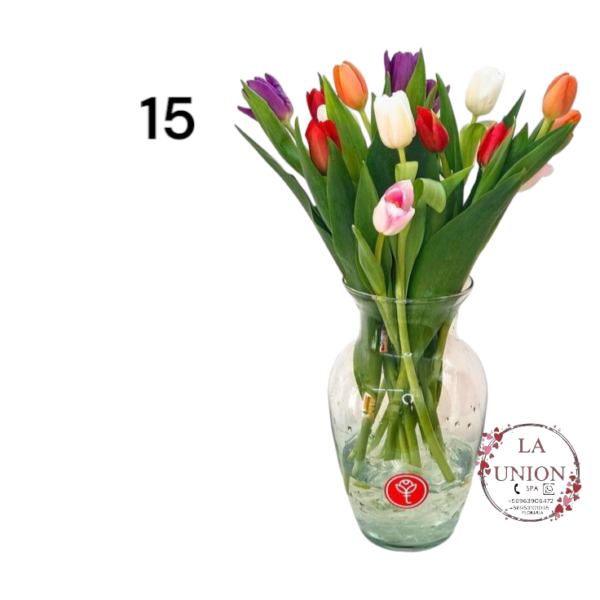Hermoso Ramo de 20 tulipanes  en jarron de vidrio samaritano,