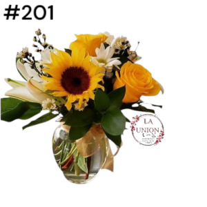 Hermoso arreglo en florero 