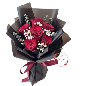 Hermoso ramo de mano 5 rosas