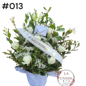 Arrimo de rosas y lilium