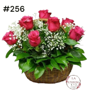 hermoso canasto con rosas