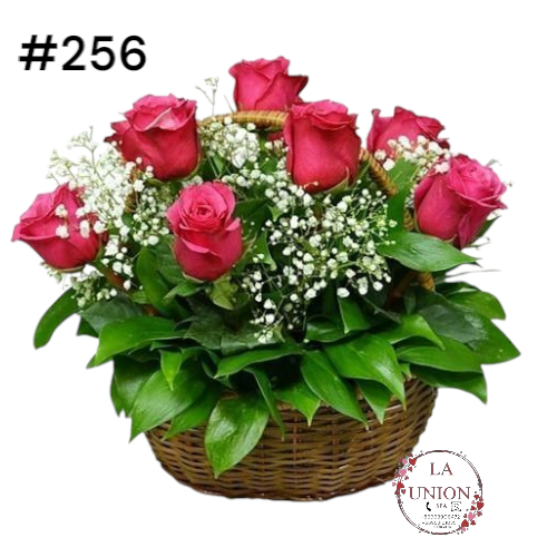 hermoso canasto con rosas